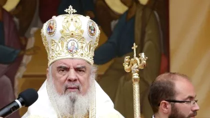 Salariile preoților din România. Cât câștigă Patriarhul Daniel pe lună
