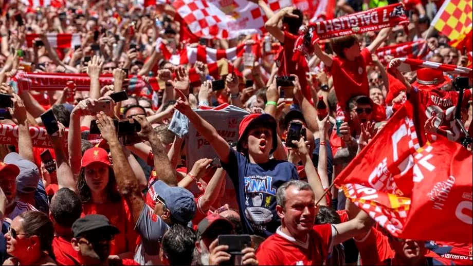 Liverpool a incercat sa inregistreze un cantec folosit de zeci de cluburi din lume Fanii lui Napoli il fredoneaza de peste 25 de ani