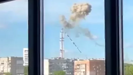 Rusii au distrus Turnul Televiziunii din Harkov al doilea oras din Ucraina ca importanta Lanseaza rachete la intamplare