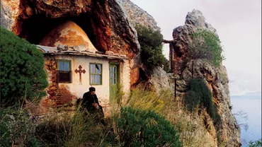 Povestea fotbalistului roman care sa facut calugar la Muntele Athos