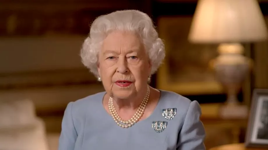 Imagini inedite cu Elisabeta a IIa Regina Marii Britanii a fost surprinsa calarind desi are 94 de ani