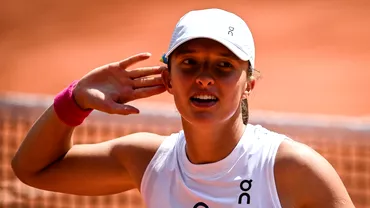 Iga Swiatek discurs de mare campioana dupa ce a castigat Roland Garros 2023 Va multumesc ca mati suportat Karolina Muchova in lacrimi Video