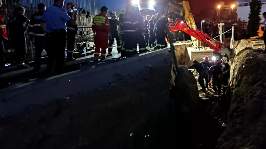 Sase muncitori prinsi sub un mal de pamant in Capitala Doi barbati au murit Update