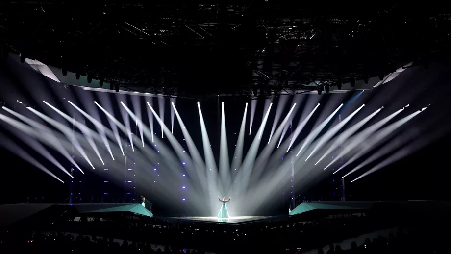 Castigatorul Eurovision 2019 Trofeul adjudecat la Tel Aviv de Duncan Laurence din Olanda