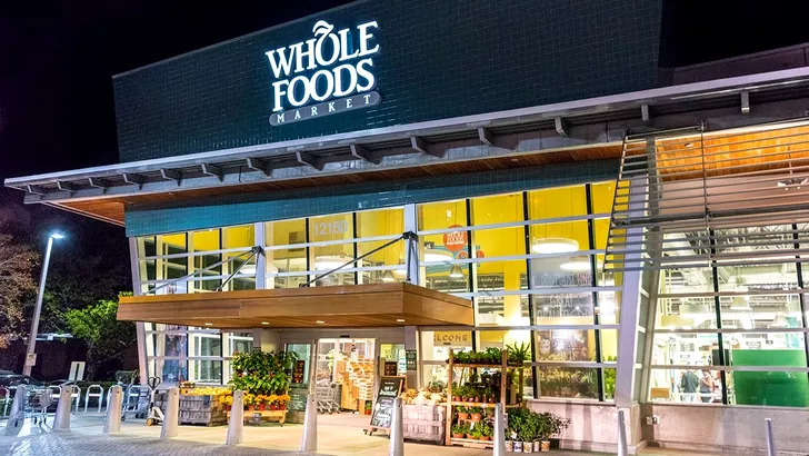Jeff Bezos taie asigurările medicale ale angajaților part-time de la Whole Foods 