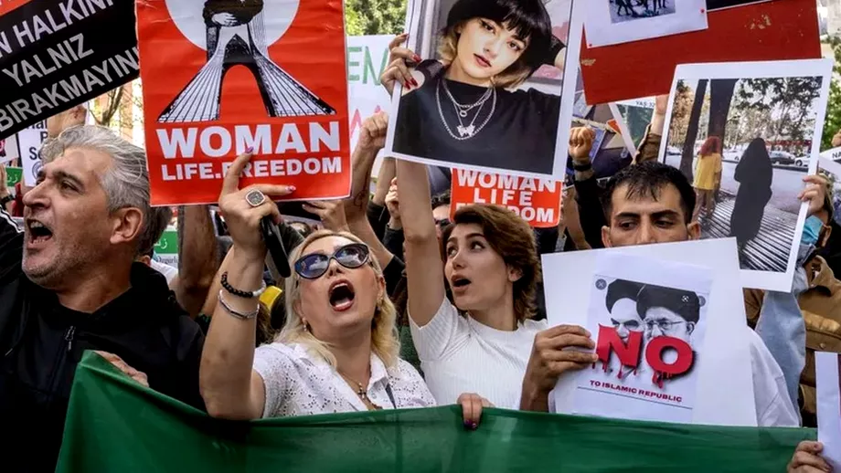 Politia a impuscat femei in organele genitale si in sani la protestele din Iran Au vrut in mod deliberat sa le distruga frumusetea
