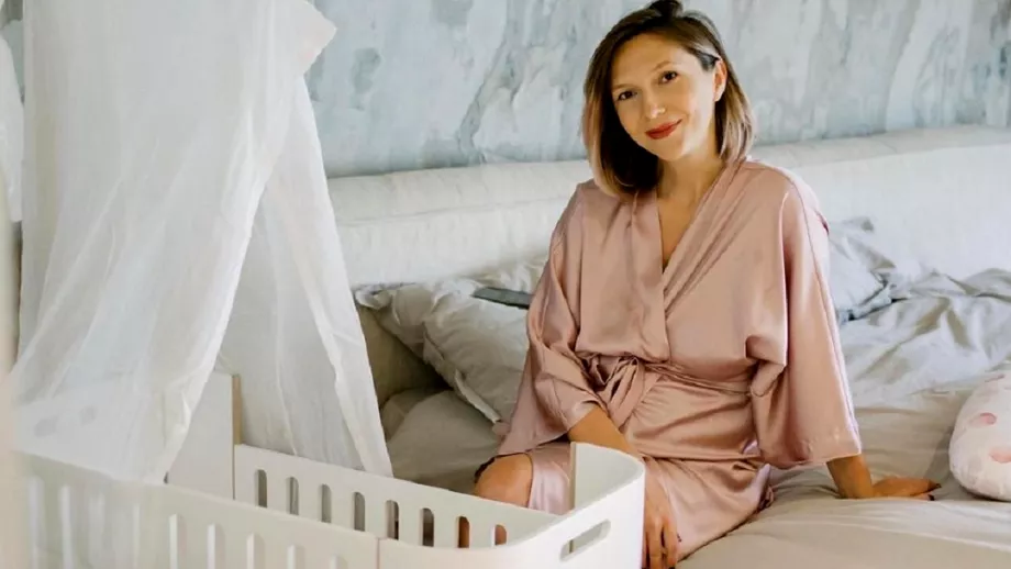 Adela Popescu, detalii despre cum va naște cel de-al treilea copil. Ce sfat le dă actrița gravidelor