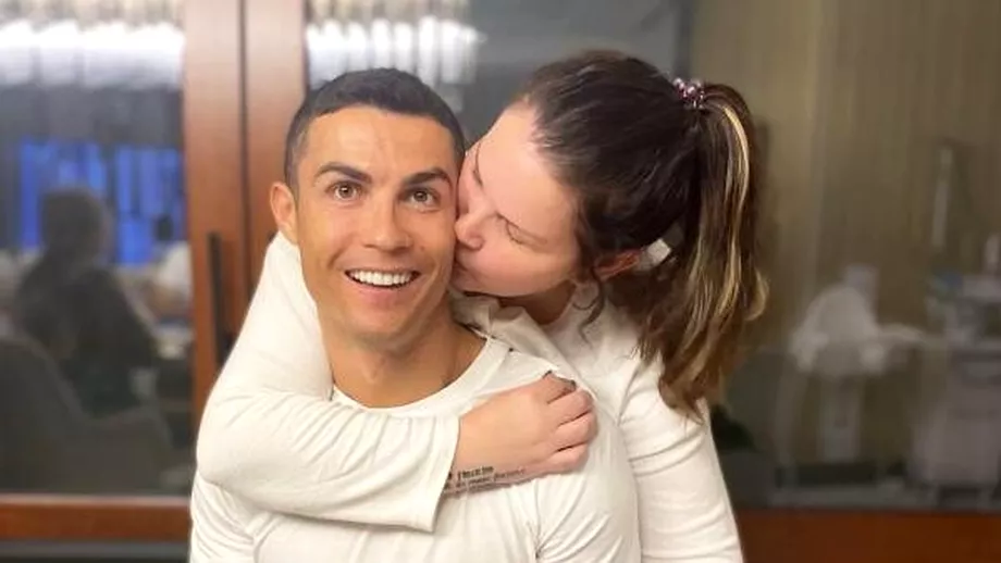 Katia sora lui Cristiano Ronaldo mesaj sfasietor pentru fotbalistul de la Manchester United dupa ce unul dintre gemeni ia murit la nastere