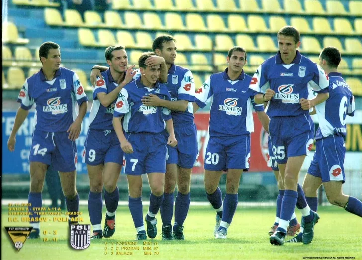Şuleap alăturii de colegii săi de la Poli Timişoara pe vremea în care juca în Liga 1
