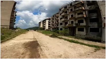 Orasele din Romania pe care oamenii le abandoneaza O multime de blocuri de aici au ramas pustii