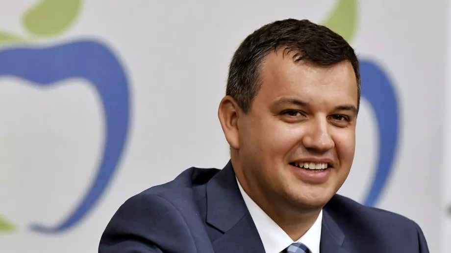 Eugen Tomac ales presedintele PMP cu o larga majoritate Diaconescu nu a participat