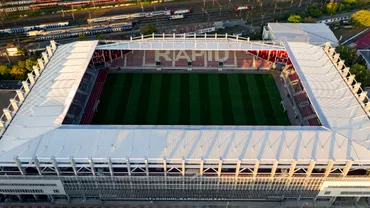 Primele probleme la stadionul de 40 de milioane de euro al Rapidului Acoperisul este facut la misto Foto