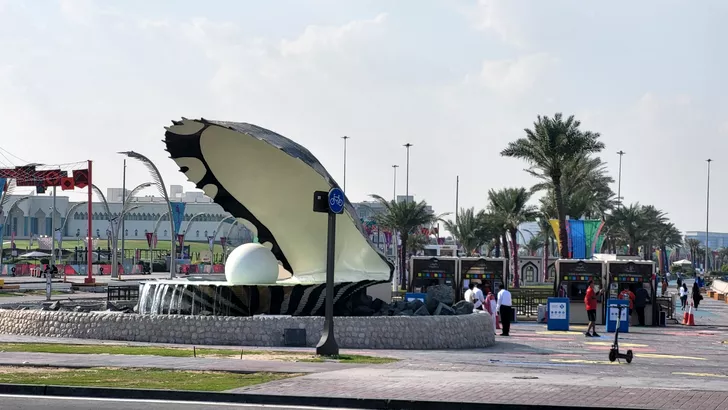 O uriaşă perlă este la intrarea în portul vechi din Doha. Sursa: Fanatik
