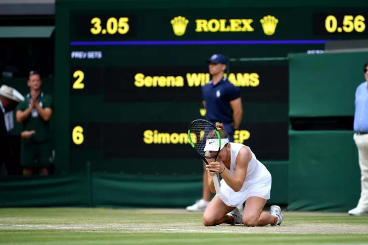 Bucuria Simonei Halep după finala de la Wimbledon, câştigată cu Serena Williams
