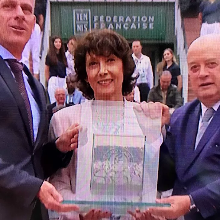 Moment emoționant pentru Virginia Ruzici la Roland Garros. Frumoasa surpriză făcută de francezi pentru cea care a jucat în 1978 toate finalele posibile, simplu, dublu feminin şi dublu mixt