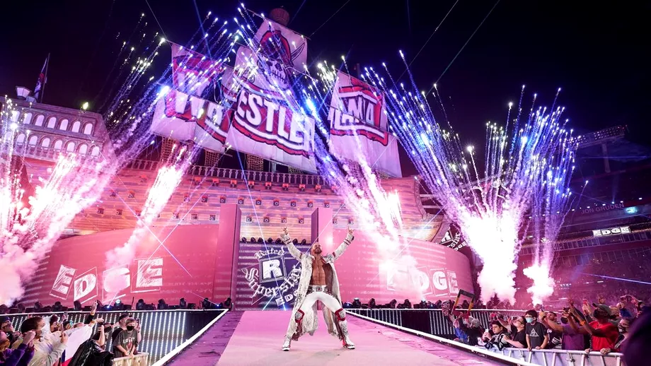 De la Superstarul necenzurat la superstarul aproape paralizat Cum a revenit Edge dupa noua ani in WWE Video