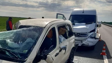 Accident grav pe Autostrada Soarelui in care au fost implicate patru vehicule si 19 persoane Planul Rosu a fost activat timp de 45 de minute