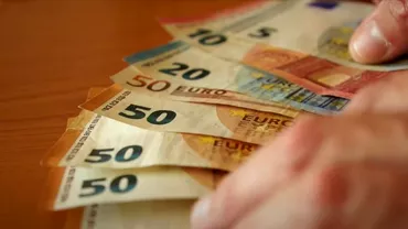 Curs valutar BNR miercuri 12 iulie Euro castiga teren in lupta cu dolarul Update