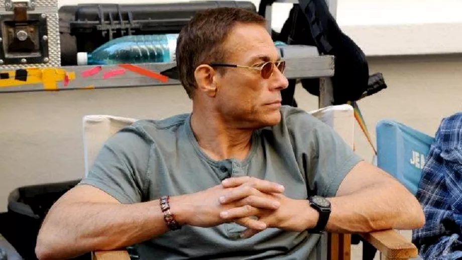Jean Claude Van Damme la 58 de ani Are un program crunt de antrenament