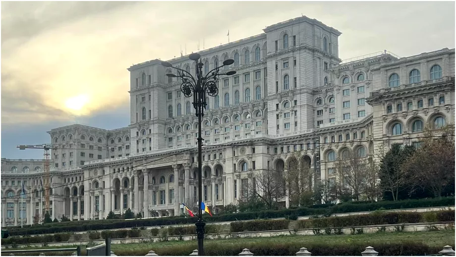 Cat costa de fapt sa vizitezi Palatul Parlamentului Suma nu e deloc mare pentru o asemenea cladire