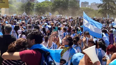 Tragedie in Argentina Un suporter a murit strangulat cu drapelul sudamericanilor Foto