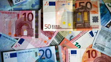 Curs valutar BNR marti 11 aprilie Euro si dolarul se apreciaza fata de leu Update