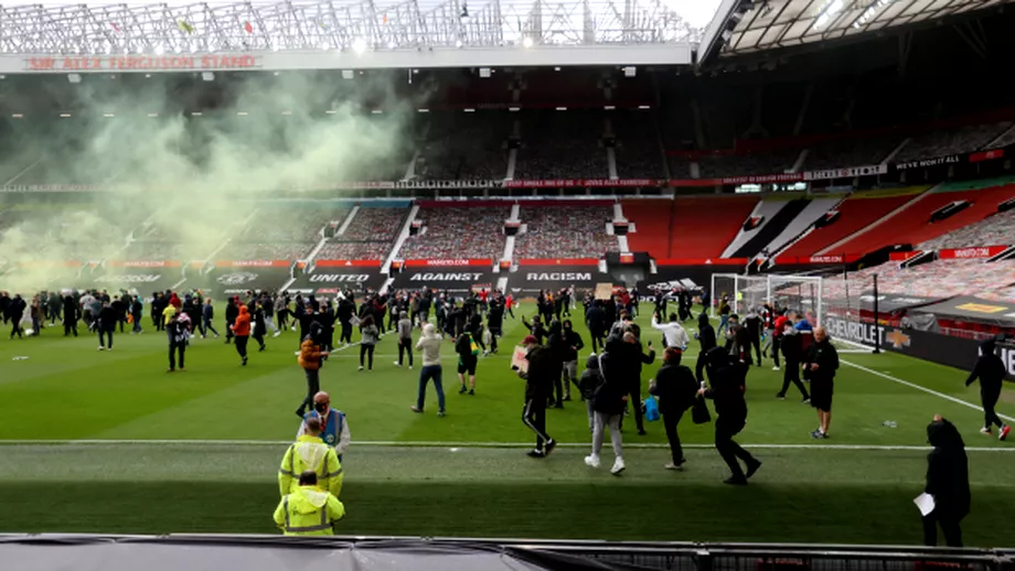 Scene incredibile inainte de Manchester United  Liverpool Fanii au patruns pe Old Trafford in semn de protest Video