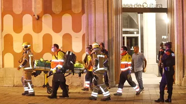 Momentul in care un butoi cu azot lichid explodeaza la festival de stiinta in Spania a fost filmat 18 participanti au fost raniti dintre care 10 sunt copii