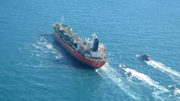 Flota din umbra a lui Putin Rusia se pregateste de luni de zile sa transporte petrol pe ascuns navele sunt gata