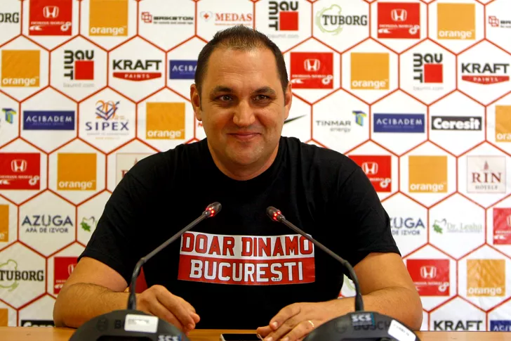 Johnny Culina cu tricou „Doar Dinamo Bucuresti”