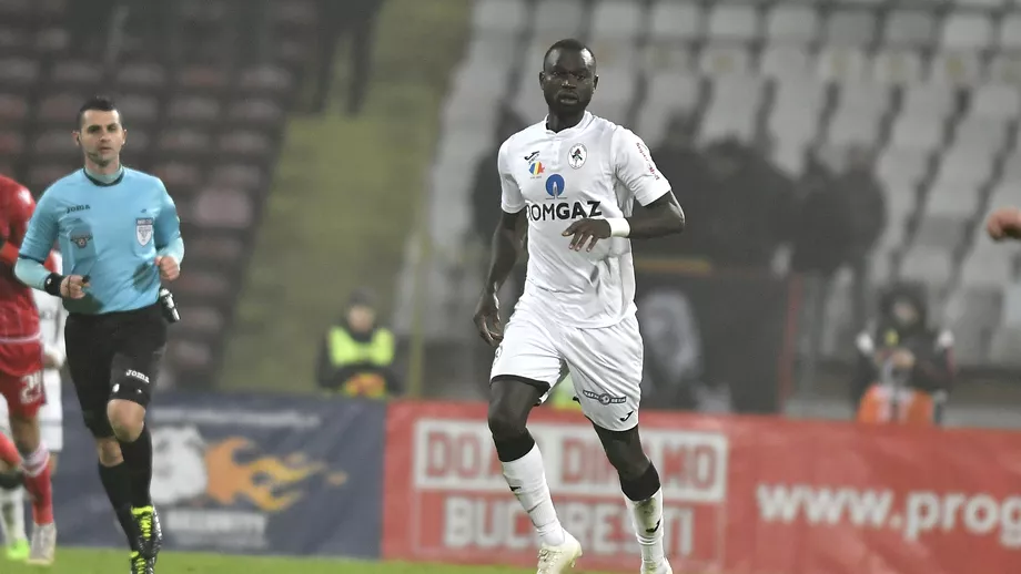 Nervos dupa ratarea transferului la FCSB Boubacar Fofana sa batut cu colegii la antrenament EXCLUSIV