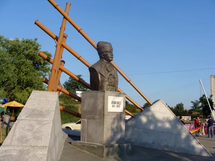 Bustul lui Avram Iancu, Alba Iulia