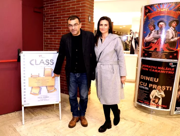 Actorul Mihai Mărgineanu și soția, Andreea, la teatru