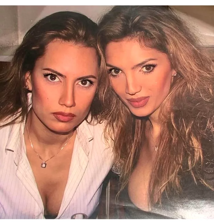 Cristina Spătar alături de sora ei