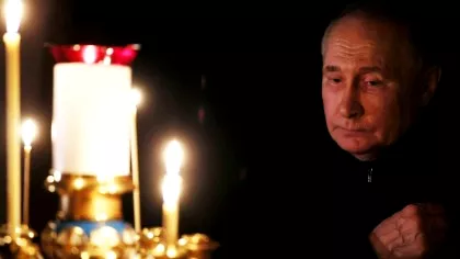„Știți ce mi-a venit în minte?”. Putin se compară cu Iisus, în lupta...