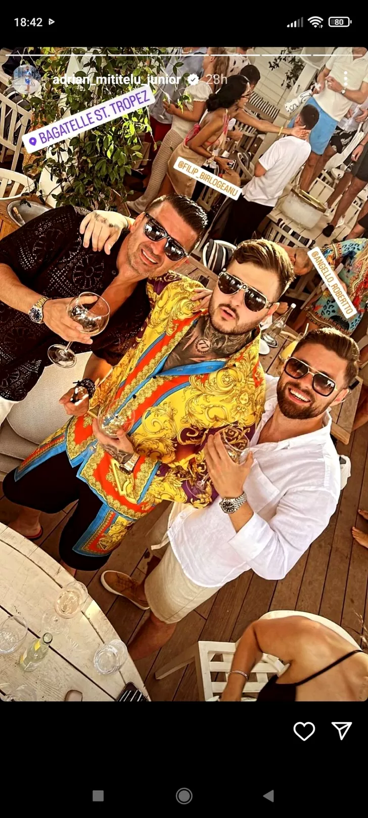 Adrian Mititelu Jr., alături de prietenii săi la Saint Tropez