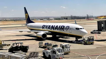 Ryanair isi suspenda zborurile de pe patru aeroporturi din Romania Sute de mii de romani vor fi afectati