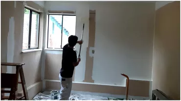 Descoperirea socanta a unui muncitor Ce a gasit in timp ce renova un apartament a anuntat imediat politia