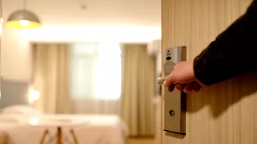 Secretul unei insotitoare de bord Ce trebuie sa faci in camera de hotel ca sa ai o vacanta lipsita de griji