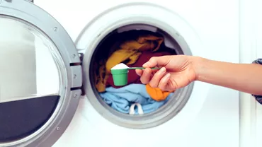 Trucul care te ajuta sa iti speli hainele fara detergent de rufe Ai nevoie de doar cateva ingrediente