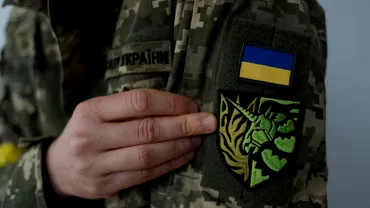 Soldatii ucraineni poarta cu mandrie insemne militare amuzante Ce inseamna unicornul si strumful albastru de pe ecuson