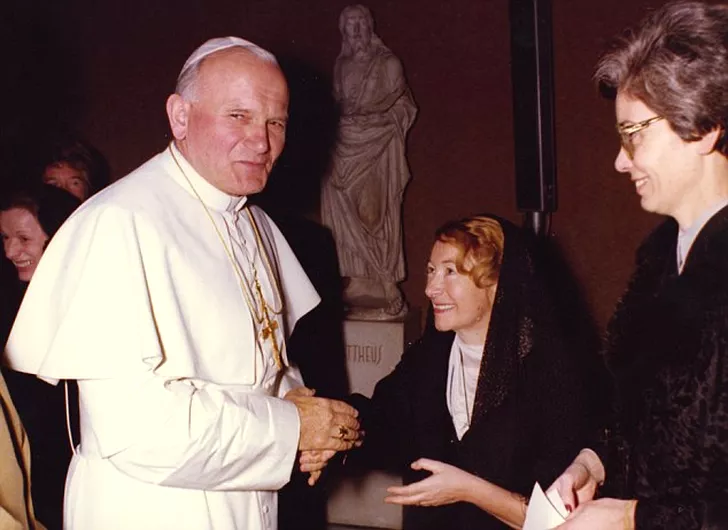 Anna-Teresa Tymieniecka și Papa Ioan