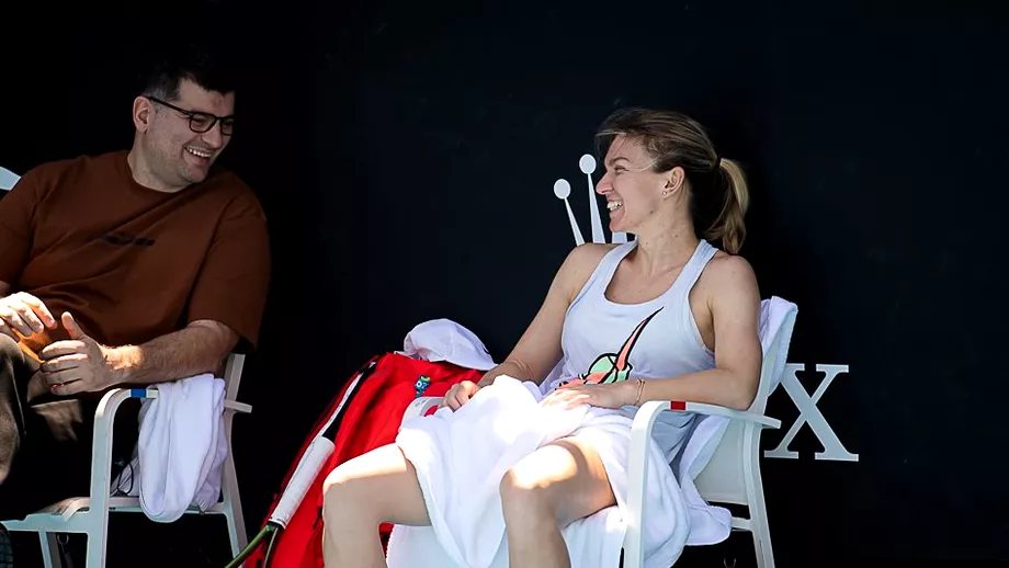 Toni Iuruc pe urmele Simonei Halep Cum a fost surprins sotul sportivei inainte de Australian Open Video
