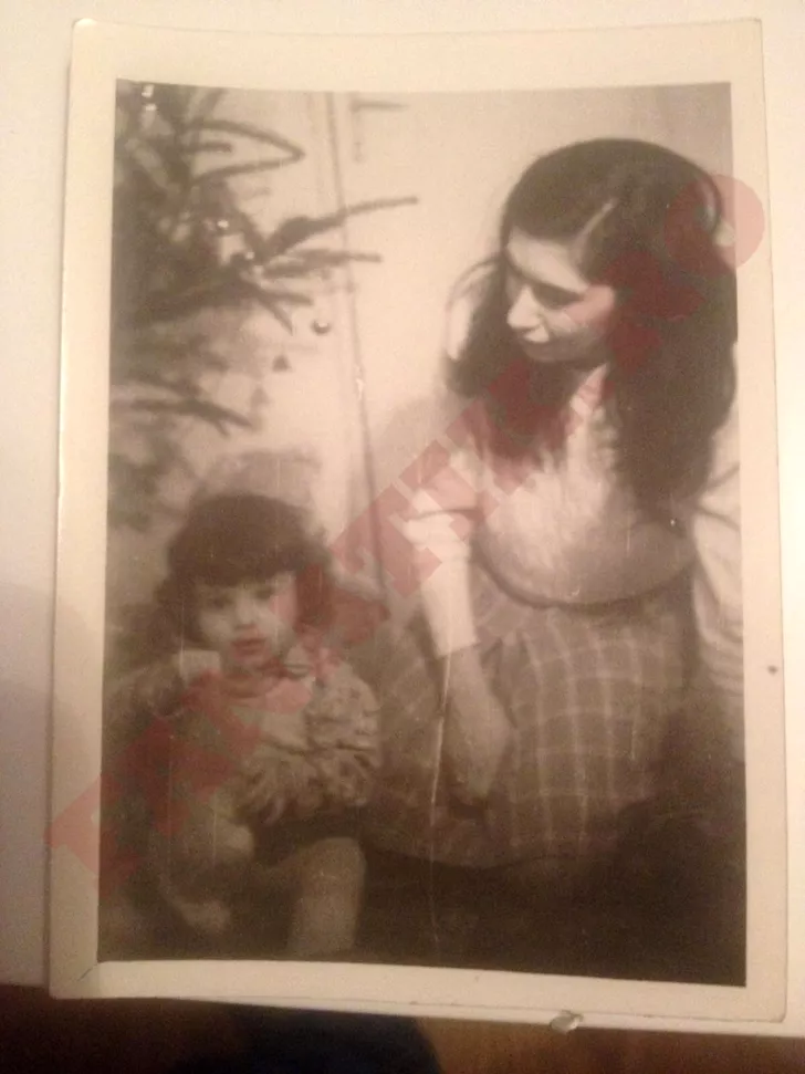 Alex Vasilache copil împreună cu mama lui