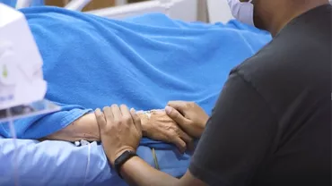 Un medic din Romania dezvaluie halul in care unii varstnici ajung la spital Mancati de viermi