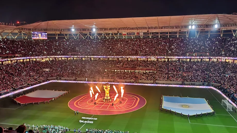Cum am trait de pe stadion Polonia  Argentina zeii Maradona si Messi nebunia fanilor sudamericani si calculele din final de meci