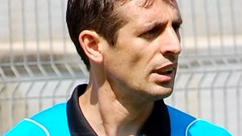 Cine este Marius Nicoara arbitrul asistent care a influentat decizia de penalty la FCSB  Dinamo 32 A candidat la alegerile locale din 27 septembrie