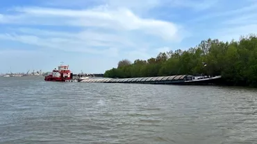 Incident in portul ucrainean Reni O barja romaneasca a fost in pericol sa se scufunde dupa ce a fost lovita de un alt vas