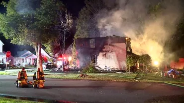 Un pompier american sia pierdut zece membri ai familiei printre care si trei copii intrun incendiu
