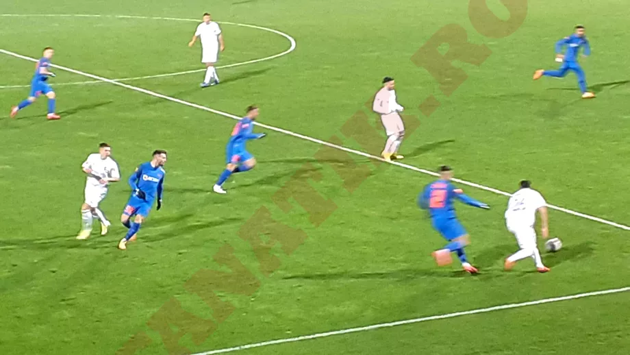 Moment hilar la FC Botosani  FCSB Tabela de marcaj a aratat alt scor dupa al doilea gol al rosalbastrilor Foto